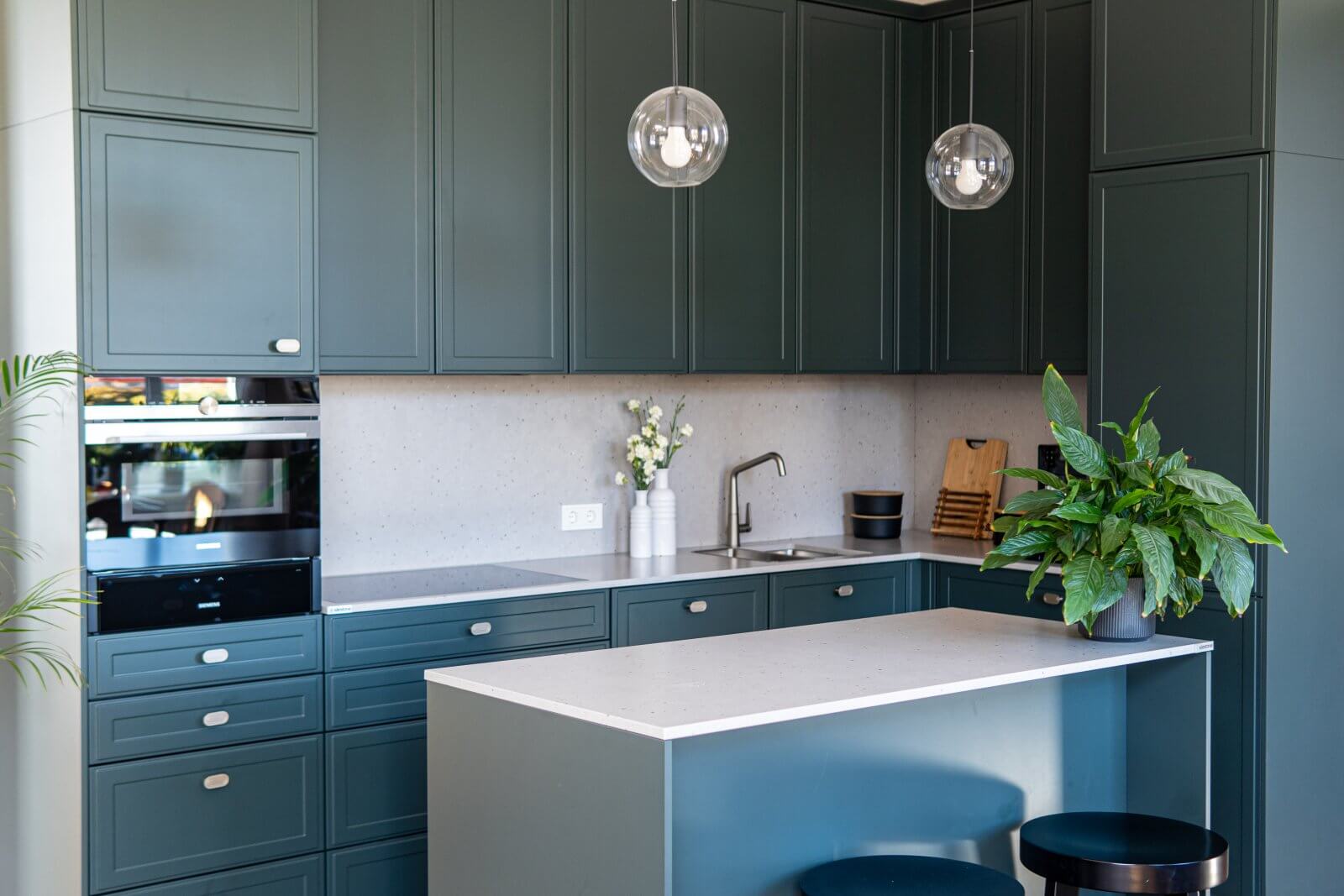 Klasyczna kuchnia w kamienicy - zdjęcie 1