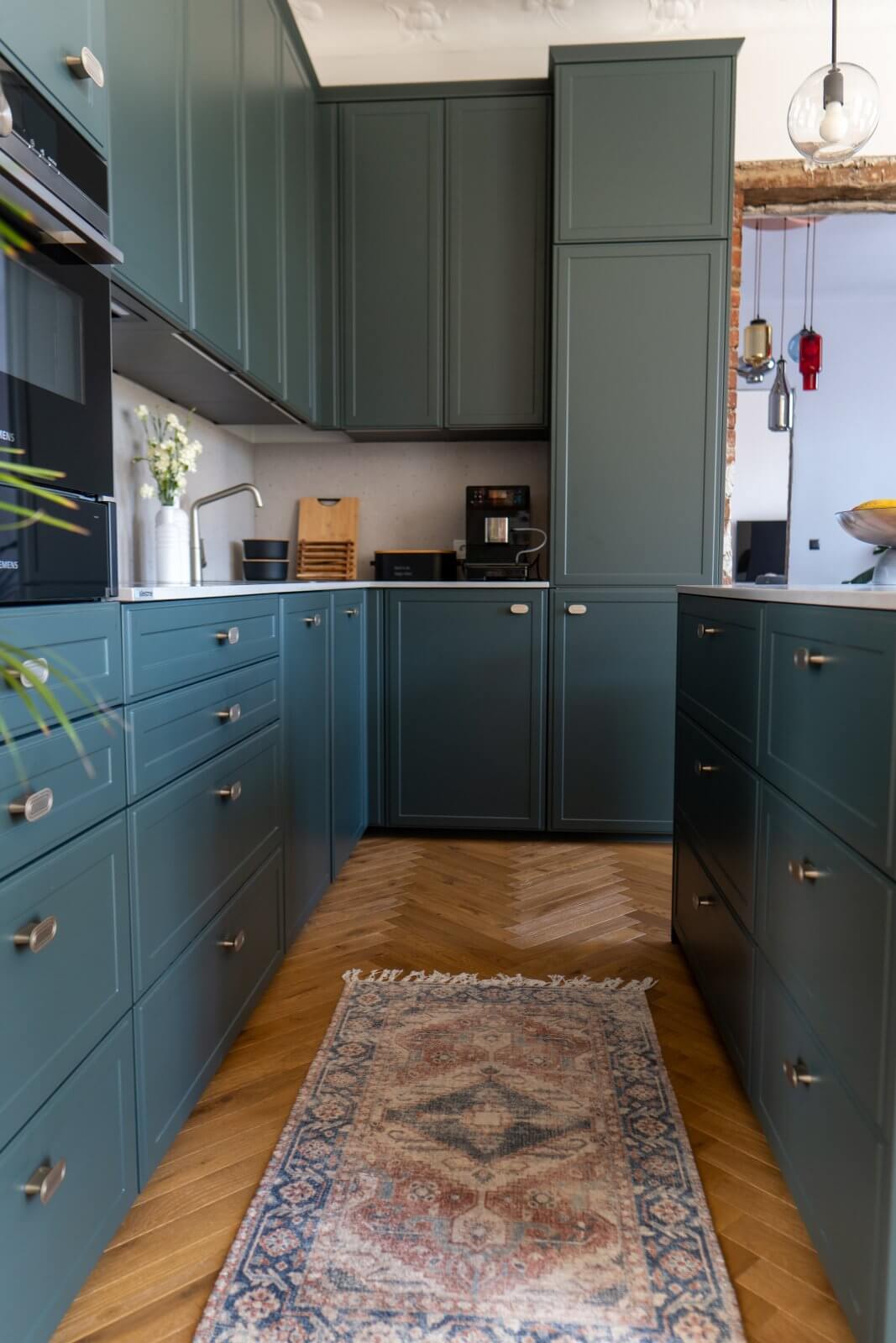 Klasyczna kuchnia w kamienicy - zdjęcie 2