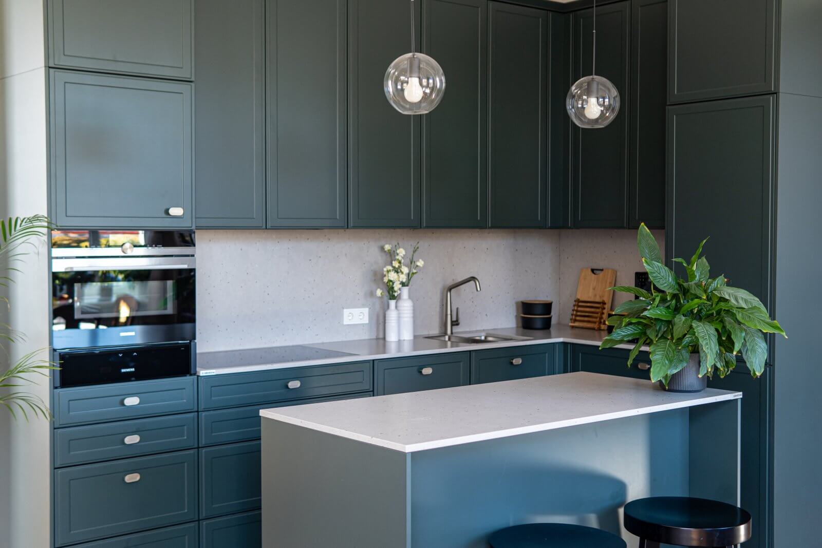 Klasyczna kuchnia w kamienicy - zdjęcie 6