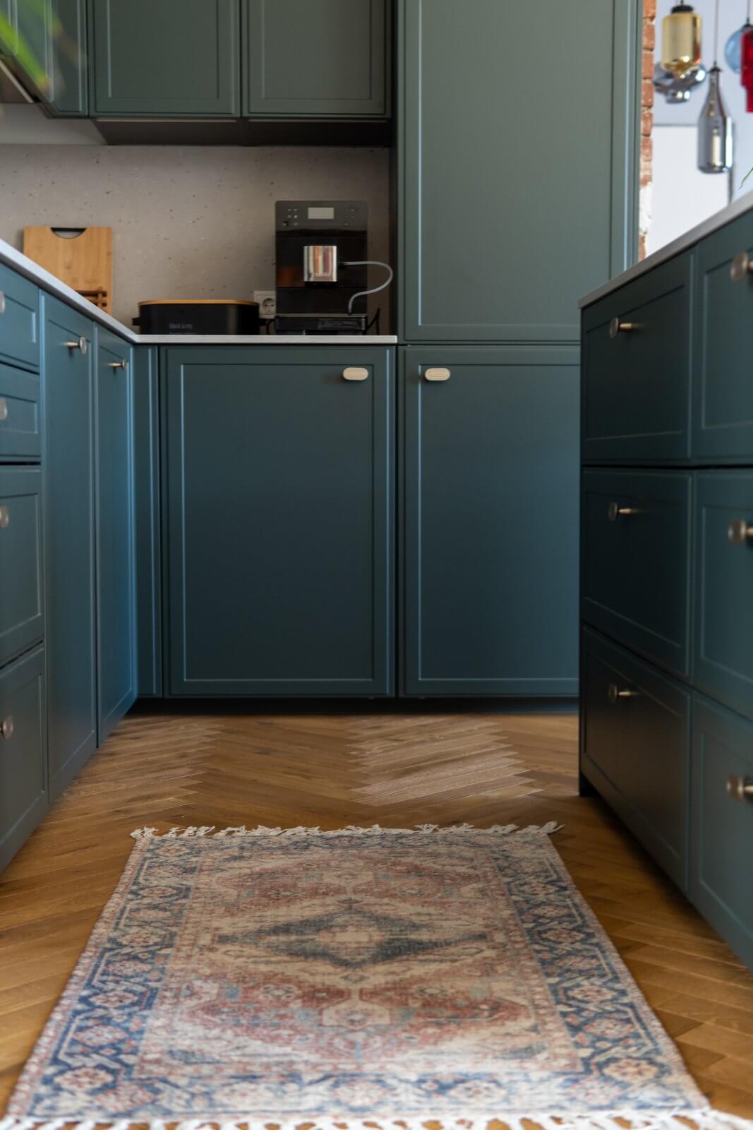 Klasyczna kuchnia w kamienicy - zdjęcie 7