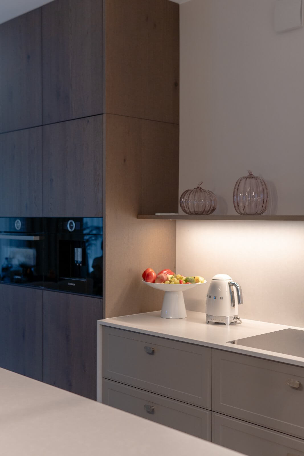 Ciepła nowoczesność z wyspą - zdjęcie 4