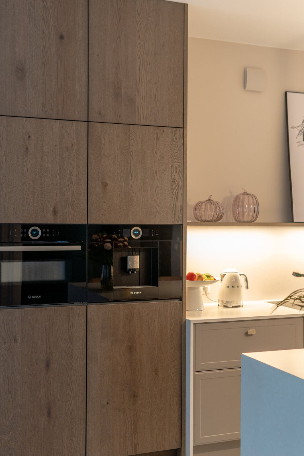 Ciepła nowoczesność z wyspą - zdjęcie 8