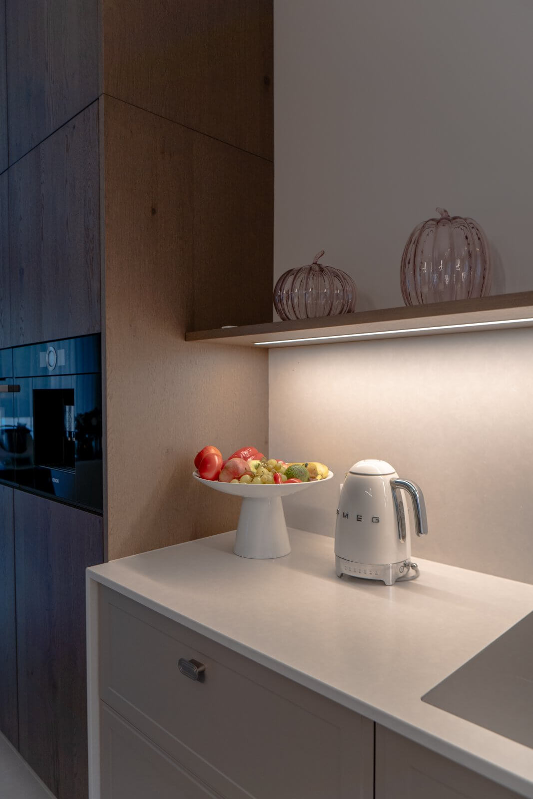 Ciepła nowoczesność z wyspą - zdjęcie 13